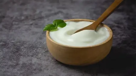 Curd Intake: Fresh curd supports good bacteria and gut balance.